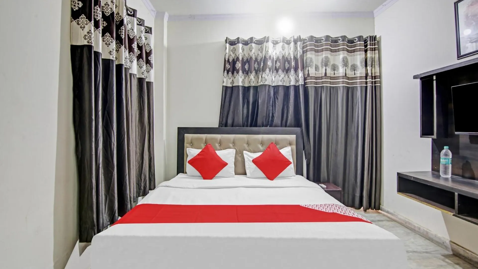 Hotel O Aakash View Delhi  3*, Delhi (National Capital Territory of India)